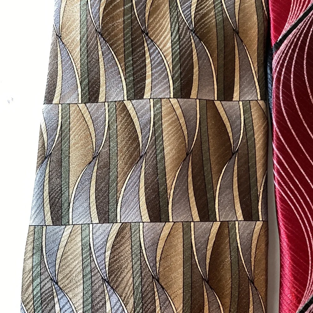 Silk Ties - Picture 2 of 5